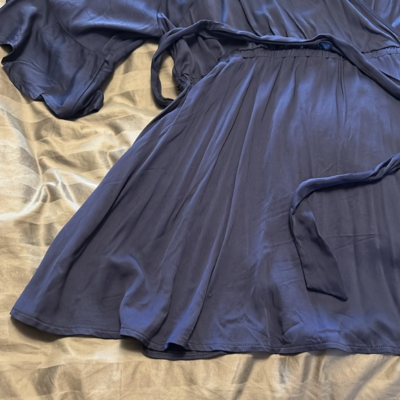 Torrid Navy Top 4x - Picture 4 of 6